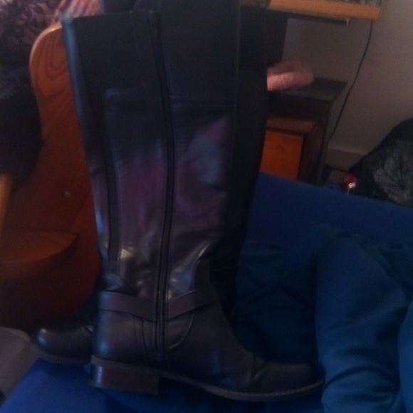 G by Guess riding boots. - Picture 3 of 7